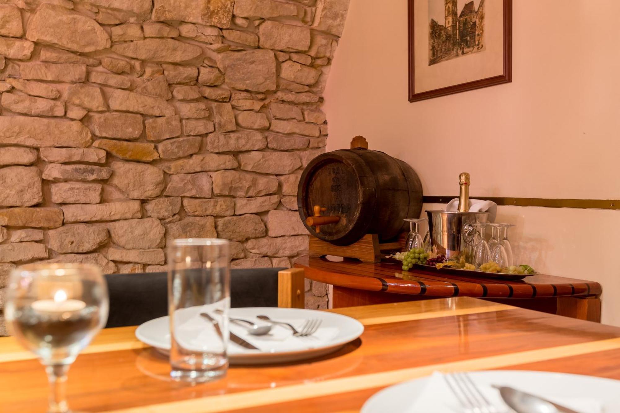 Hotel U Rytire Mělník 外观 照片